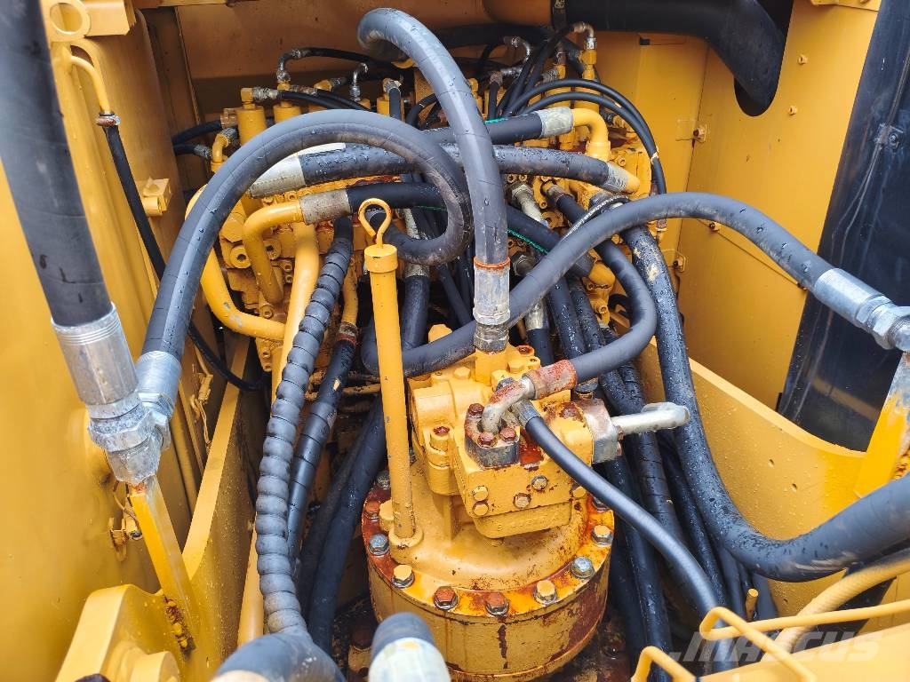 CAT 320 D 履带挖掘机