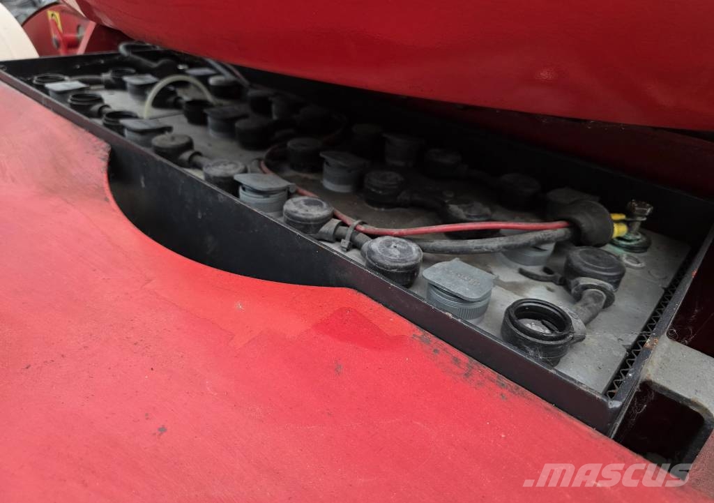 Manitou 120 AET JC Piattaforme a braccio articolato