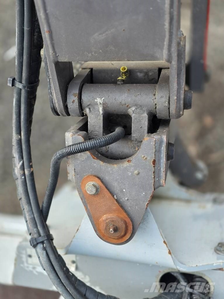 Manitou 120 AET JC Piattaforme a braccio articolato