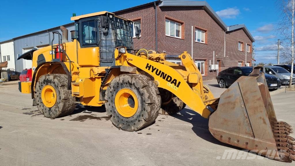 Hyundai HL960 HI-Tip لوادر بعجل