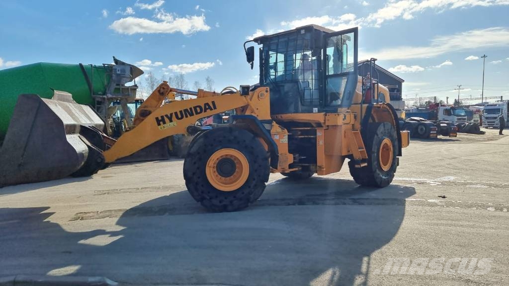 Hyundai HL960 HI-Tip لوادر بعجل