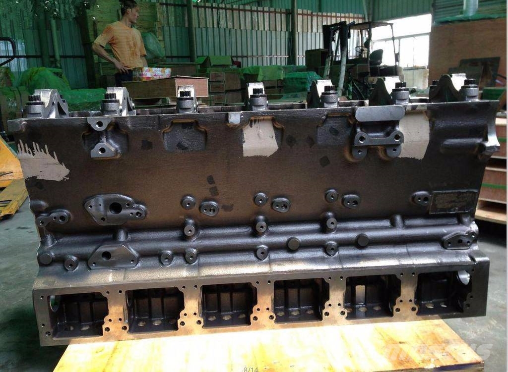 Komatsu PC200-7 6d102 engine block 6735-21-1010 엔진