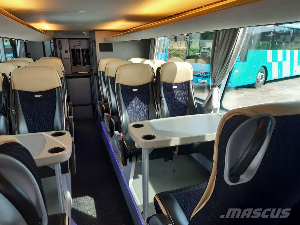 Neoplan Skyliner L ( 2074) 1 bus Dvospratni autobusi