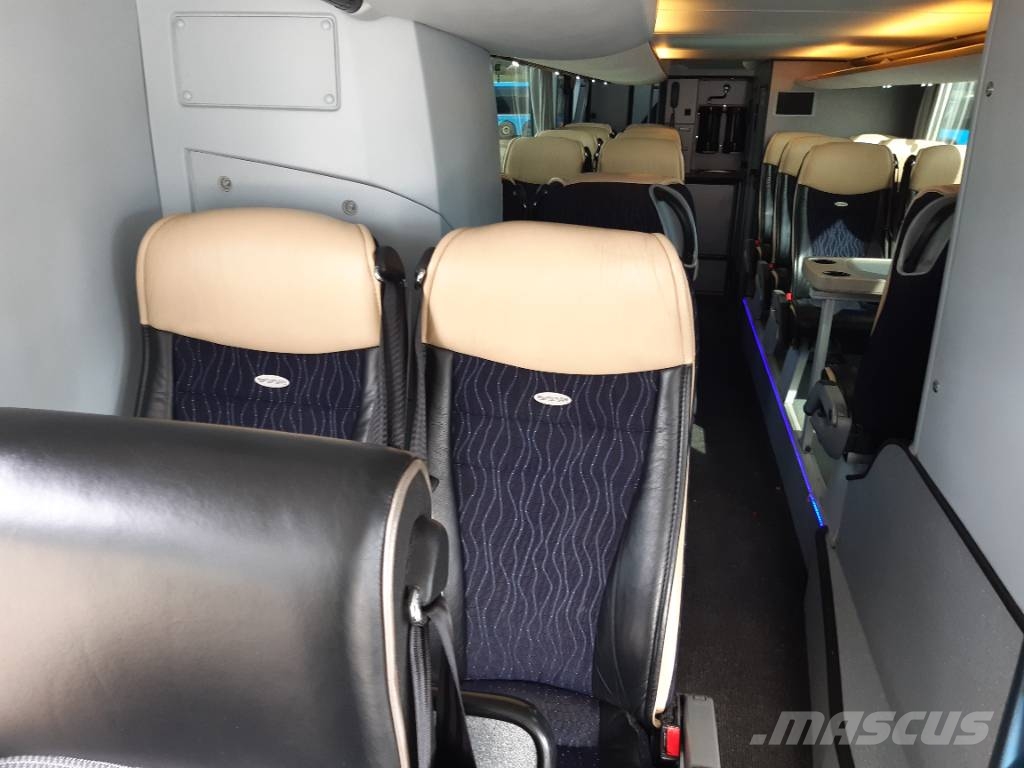 Neoplan Skyliner L ( 2074) 1 bus Dvospratni autobusi