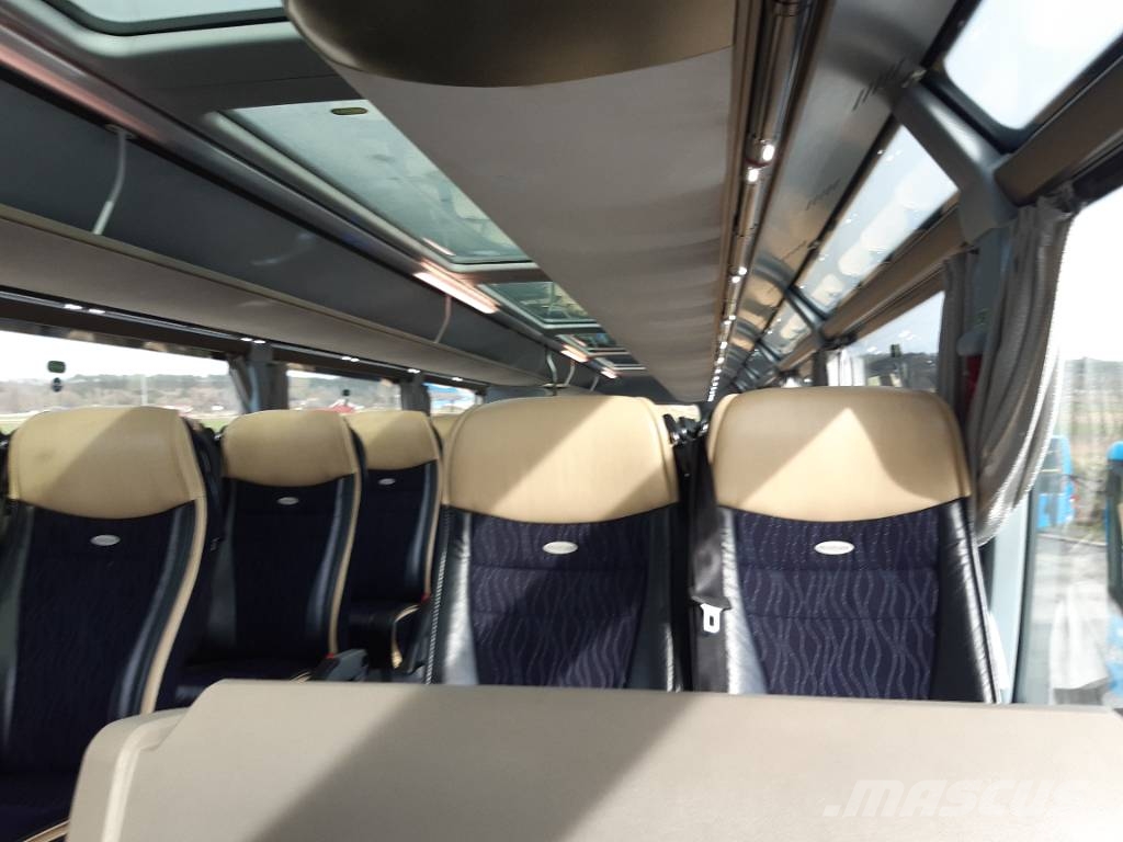 Neoplan Skyliner L ( 2074) 1 bus Dvospratni autobusi