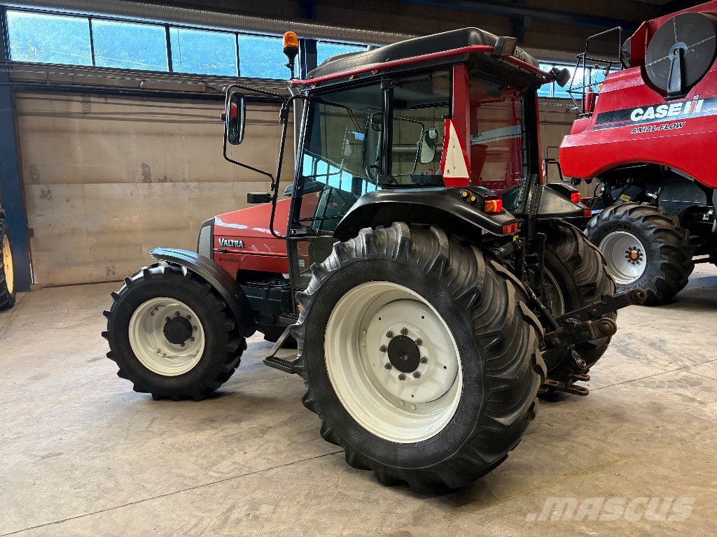 Valtra 900 Autotronic Traktoren