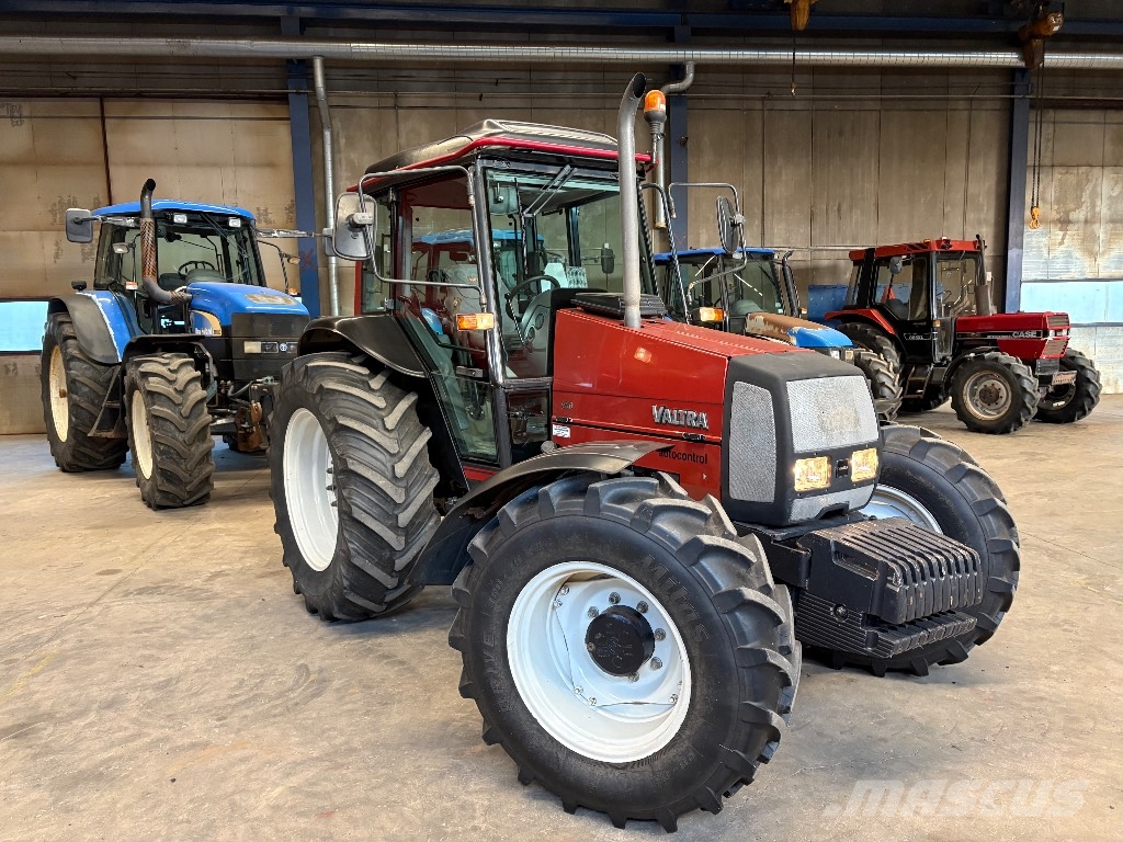 Valtra 900 Autotronic Traktoren