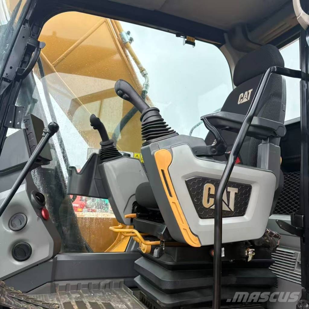 CAT 323 Pásové rýpadlá