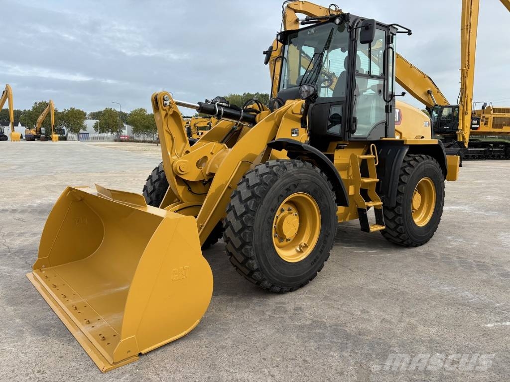 CAT 910 (QC + Palletforks optional) Carregadeiras de rodas