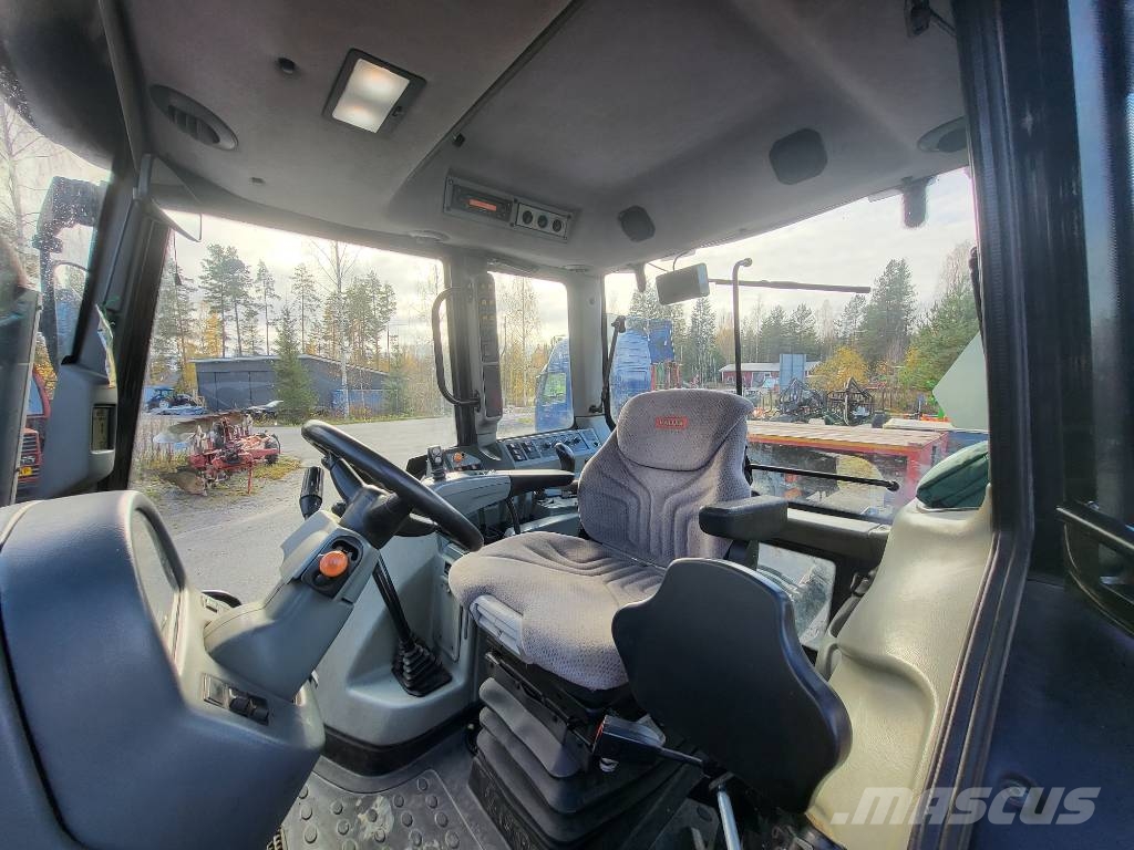 Valtra N 141 Hitech 50km/h Traktori