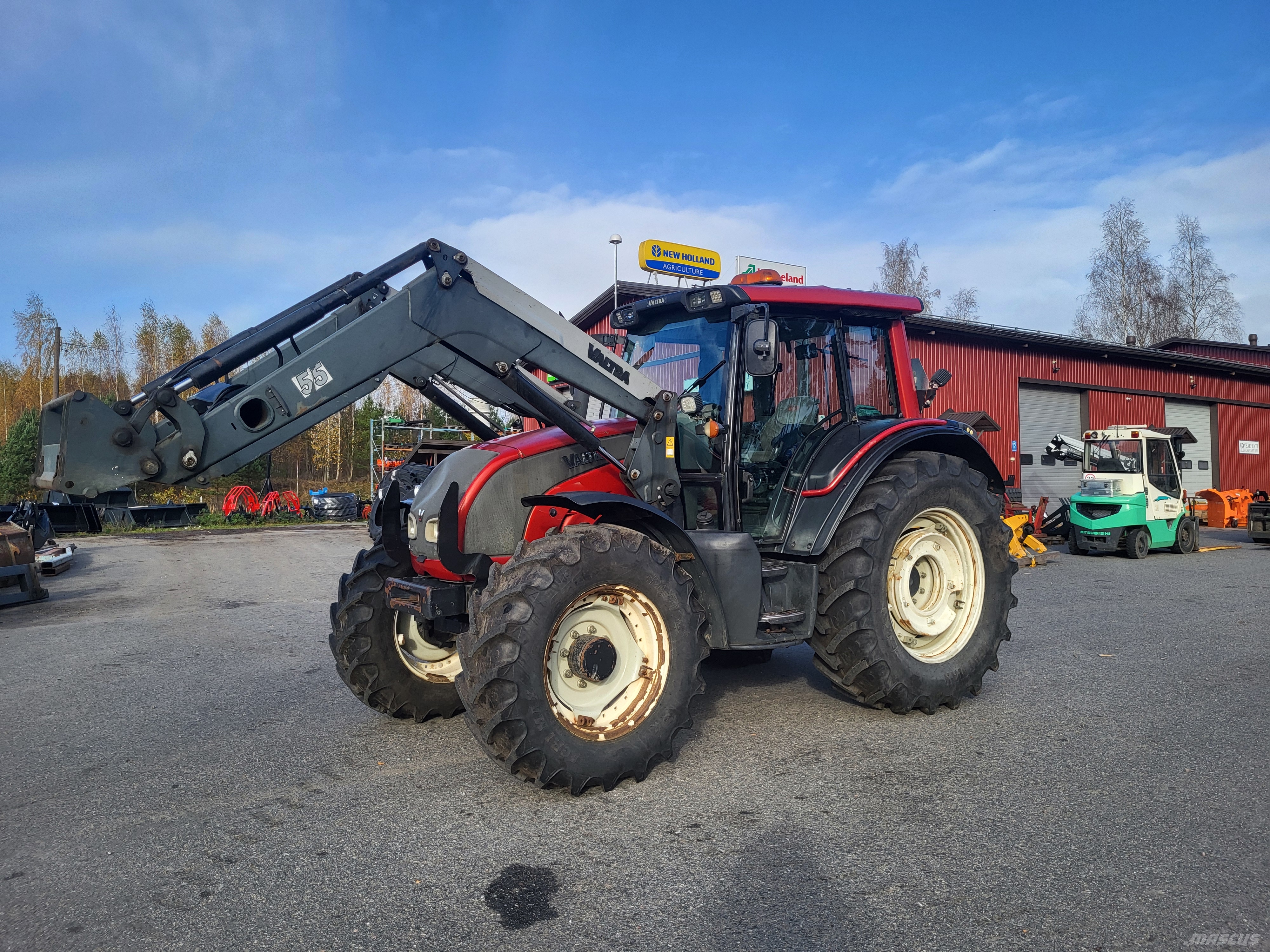Valtra N 141 Hitech 50km/h Traktori