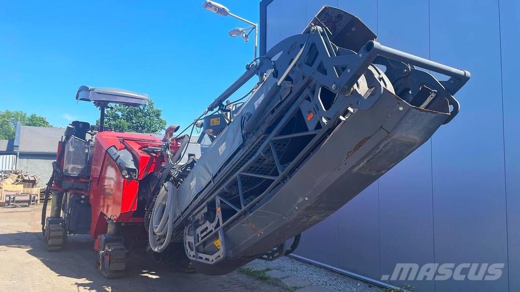 Wirtgen W100CFi Asphalt cold milling machines