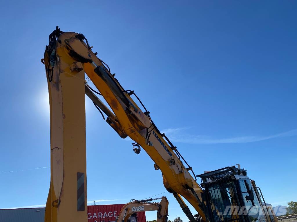 Liebherr LH 26 M Industry-Litronic endommagée Pelle à déchets
