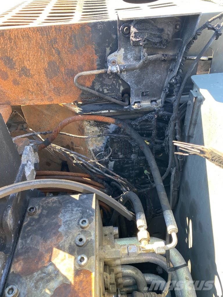 Liebherr LH 26 M Industry-Litronic endommagée Pelle à déchets