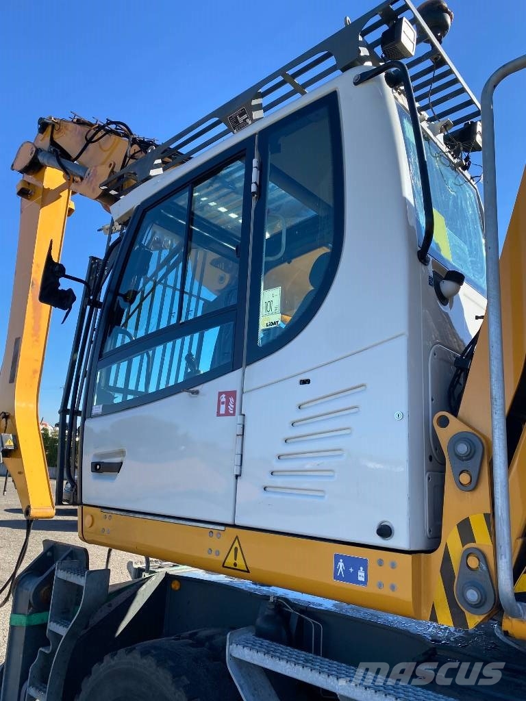 Liebherr LH 26 M Industry-Litronic endommagée Pelle à déchets