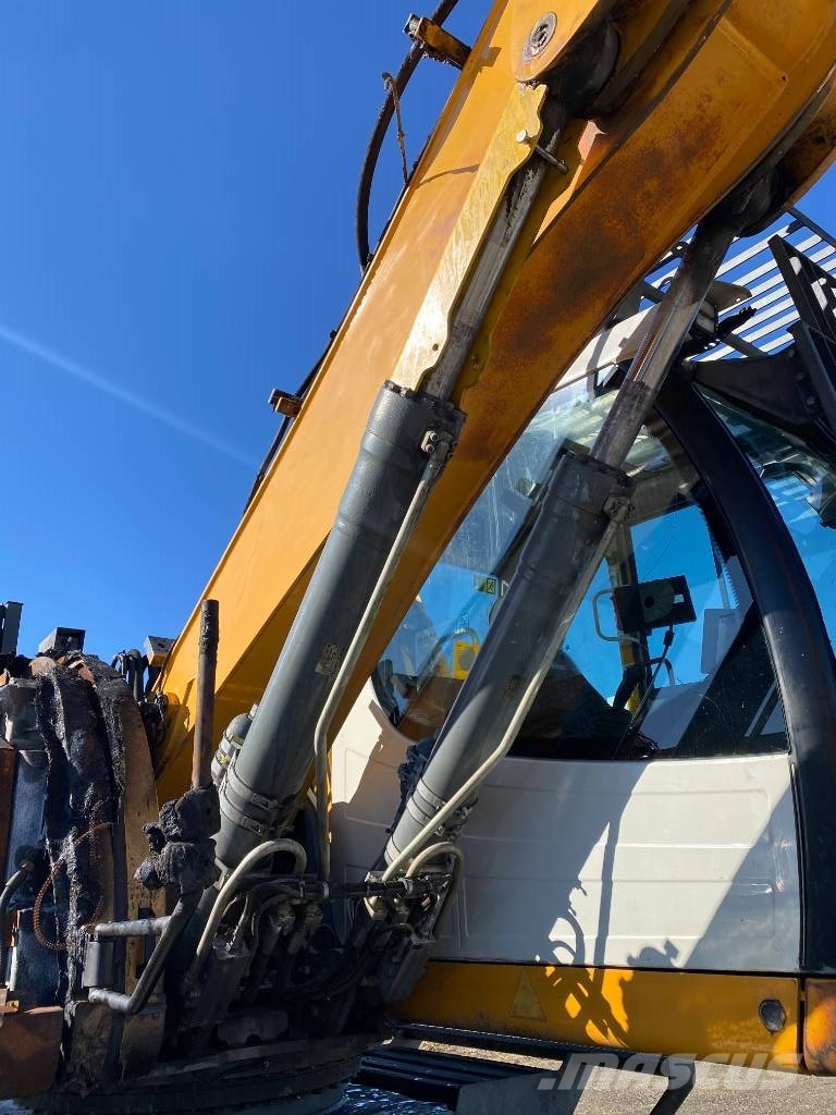 Liebherr LH 26 M Industry-Litronic endommagée Pelle à déchets
