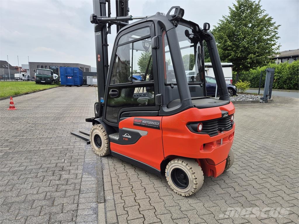 Linde E30 only 208 hours! 전동 지게차
