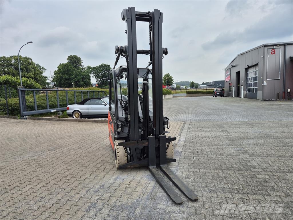 Linde E30 only 208 hours! 전동 지게차