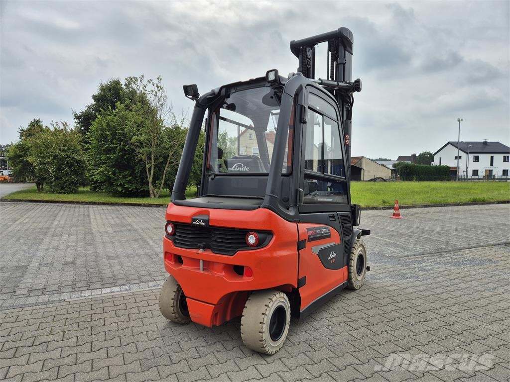 Linde E30 only 208 hours! Electric forklifts