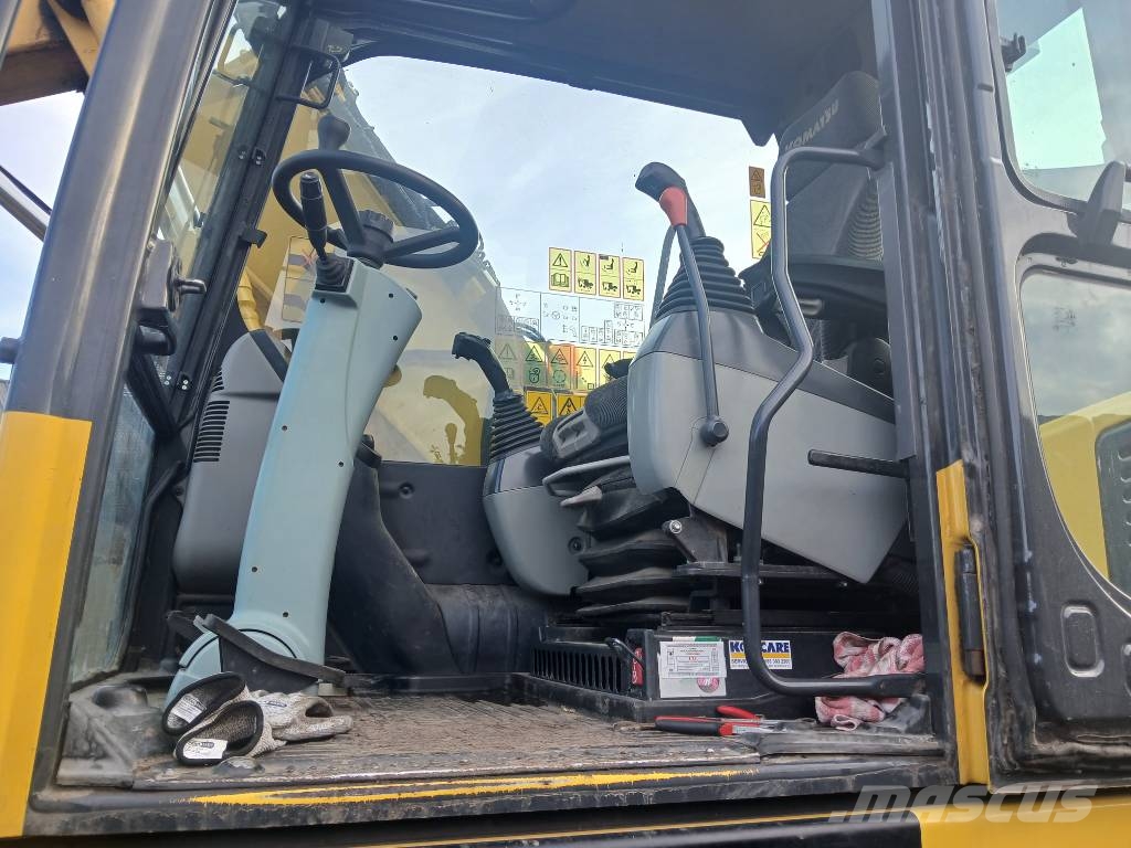 Komatsu 148 Wielgraafmachines