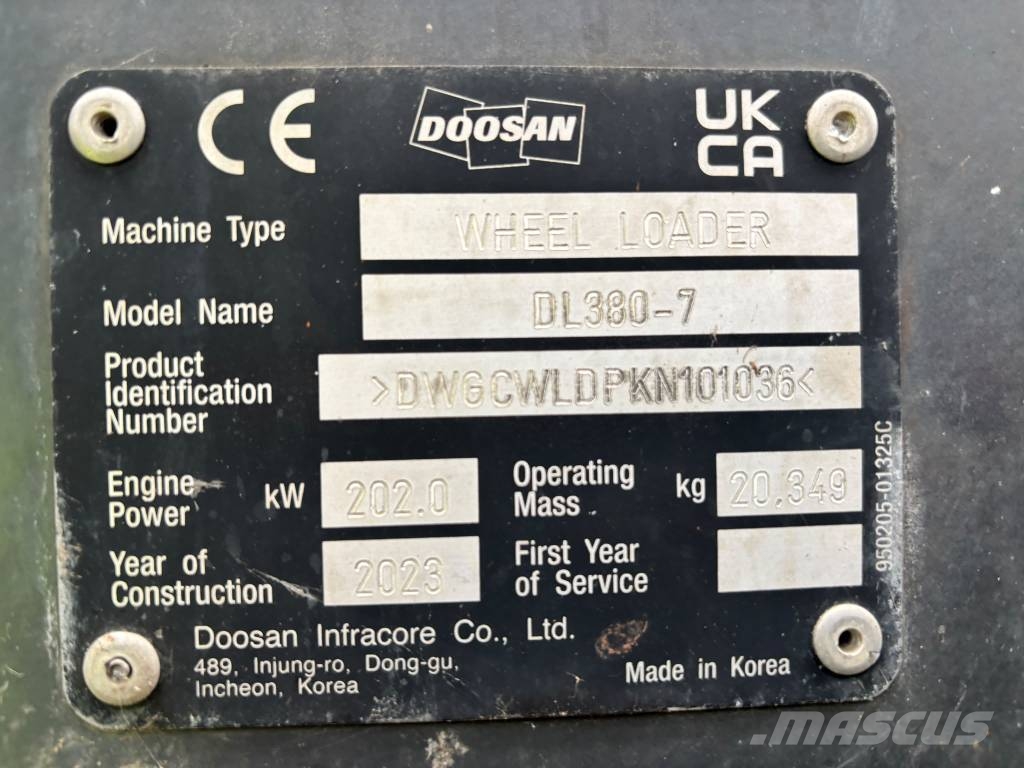 Doosan DL 380-7 (3rd Function / Weightloader) Pale gommate
