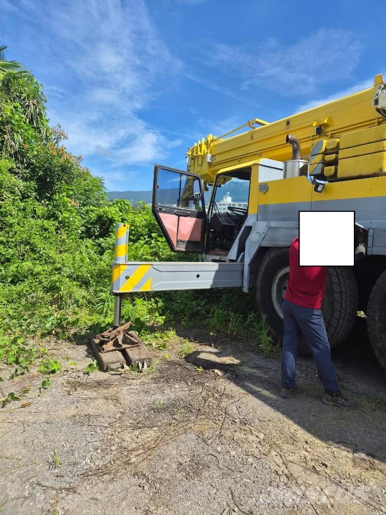 Liebherr LTM 1050-1 Mobiilinosturit
