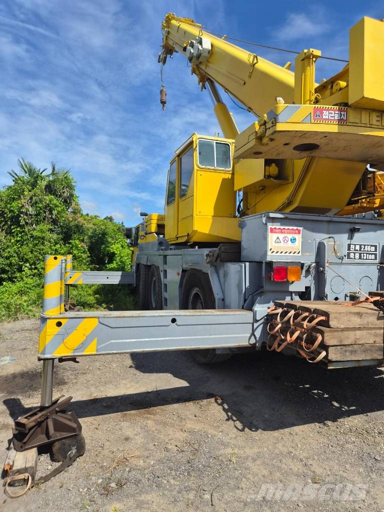 Liebherr LTM 1050-1 Mobiilinosturit