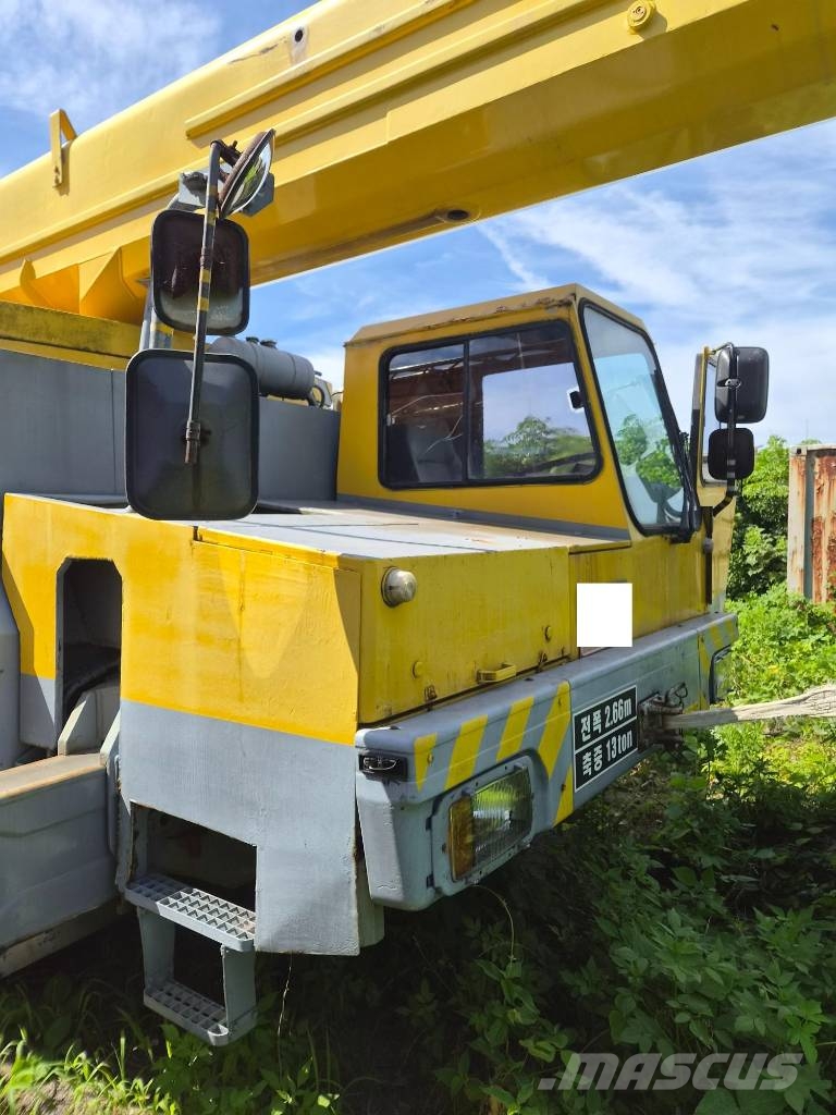 Liebherr LTM 1050-1 Mobiilinosturit