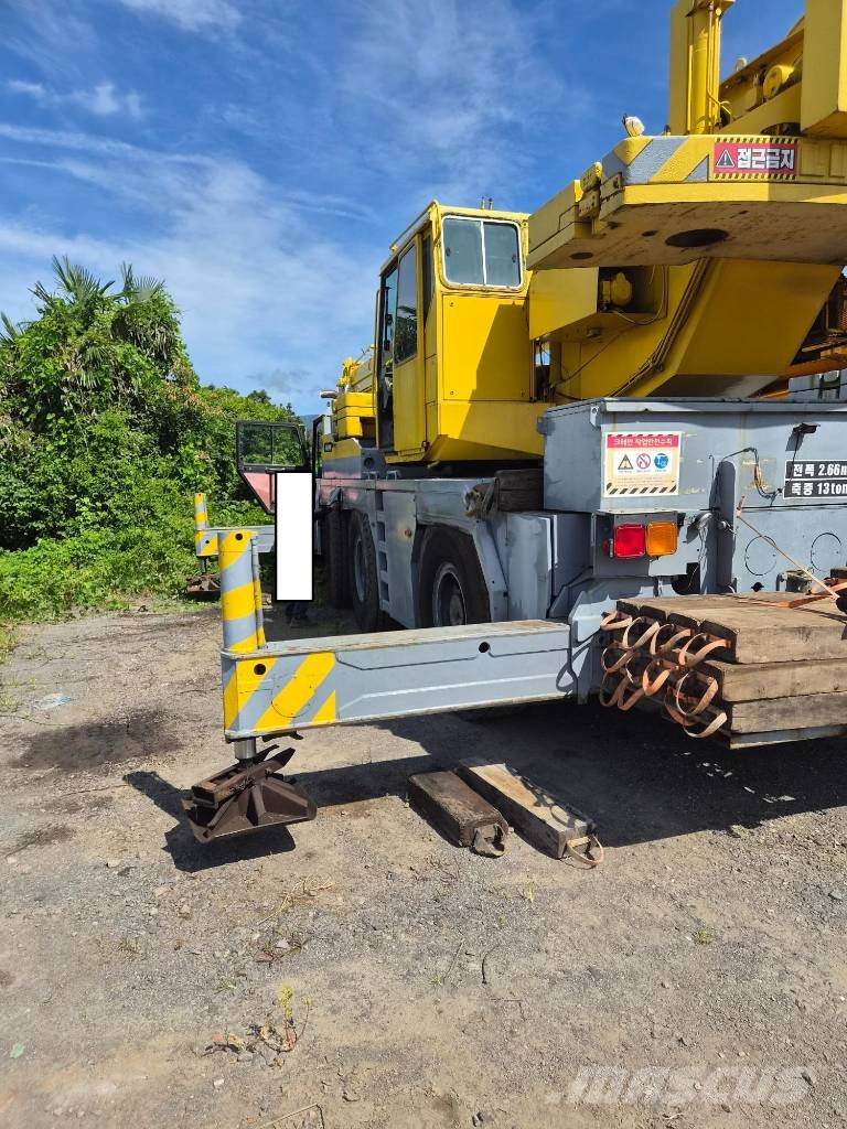 Liebherr LTM 1050-1 Mobiilinosturit