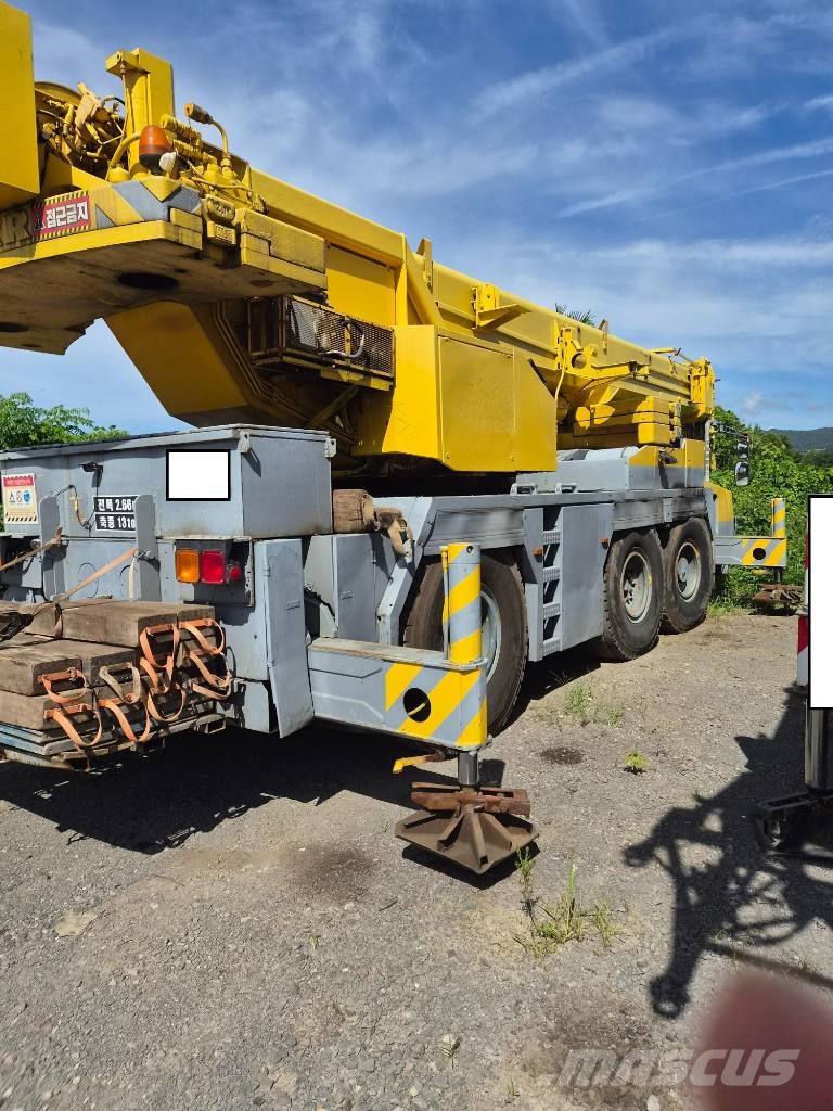 Liebherr LTM 1050-1 Mobiilinosturit