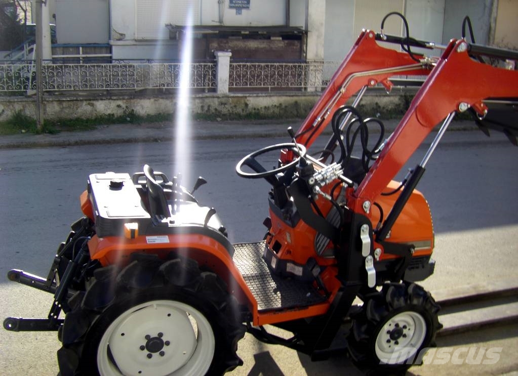 Kubota ASTE A-17 ΜΕ ΦΟΡΤΩΤΗ الجرارات