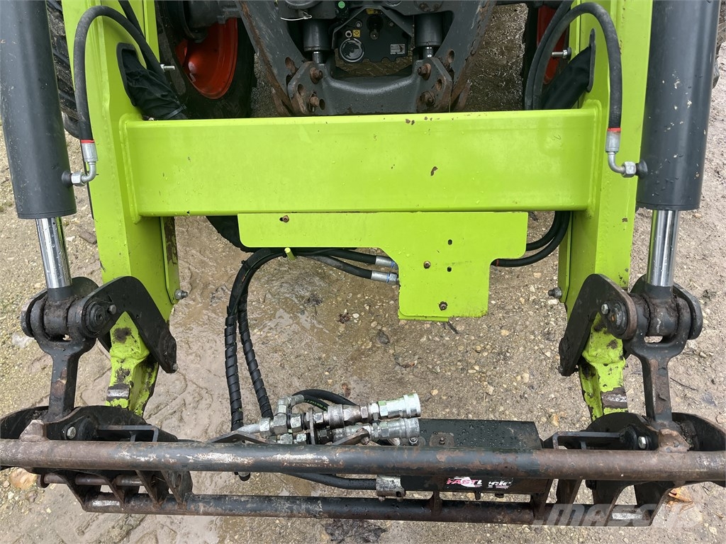 CLAAS Arion 460 CIS Traktorji