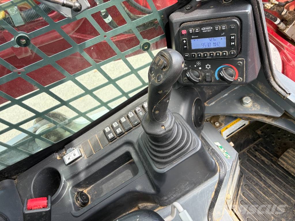 Takeuchi TL 12 V-2 Lánctalpas homlokrakodók