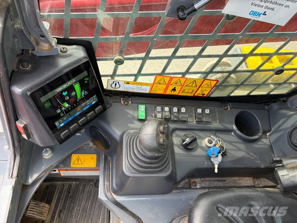 Takeuchi TL 12 V-2 Lánctalpas homlokrakodók