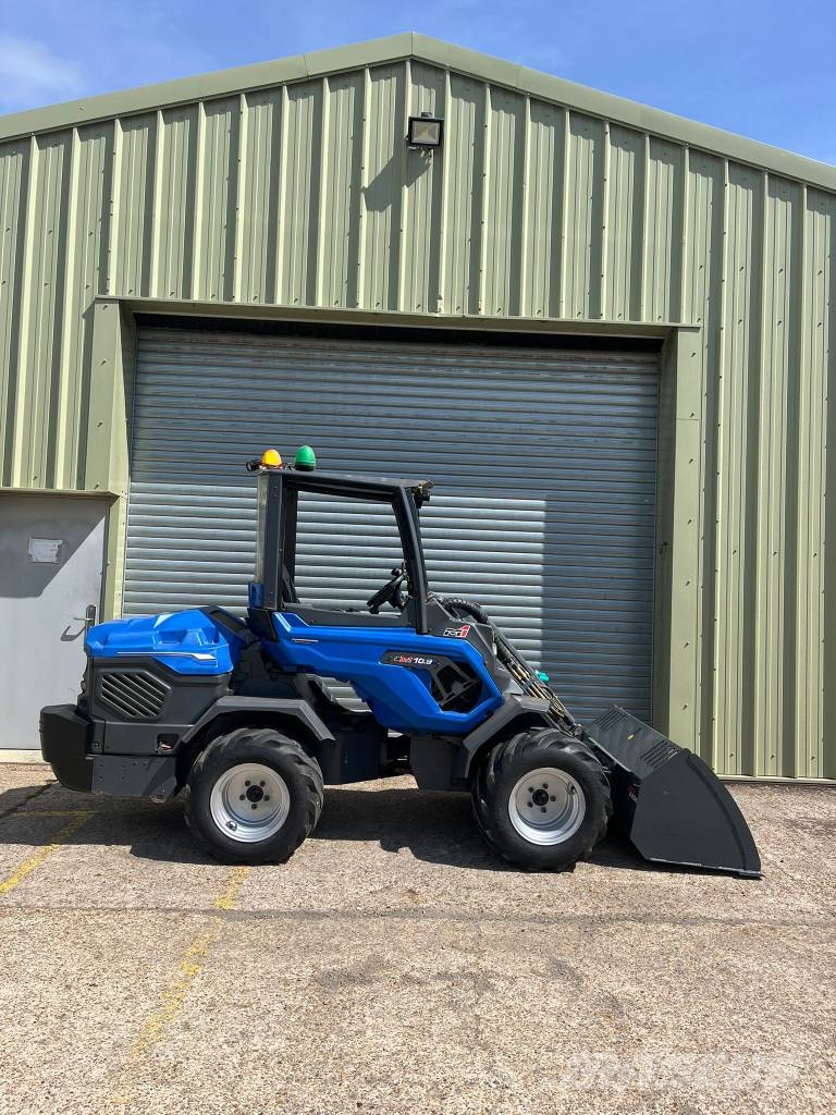 Multione 10.9 Loader Mini homlokrakodók