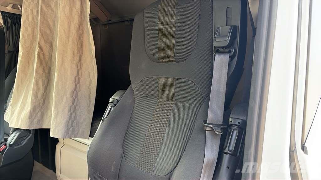 DAF XG+ 530 Camiones chasis