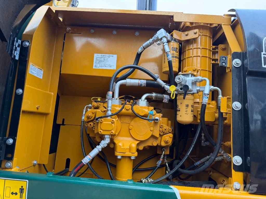 CAT 323D2L the largest‑scale supplier Bagri goseničarji