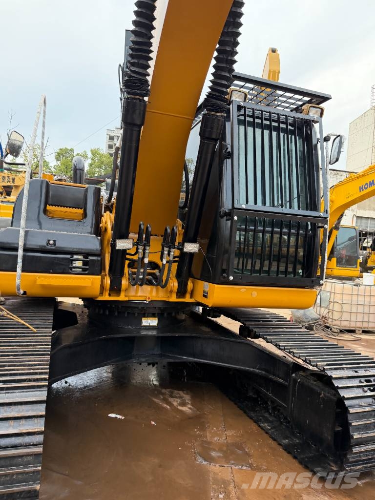 CAT 323D2L the largest‑scale supplier Bagri goseničarji