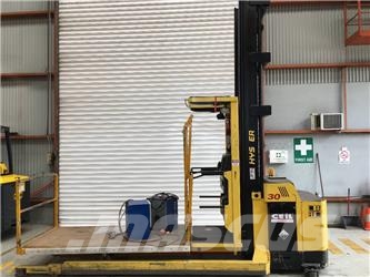 Hyster R30XMF2 High lift order picker