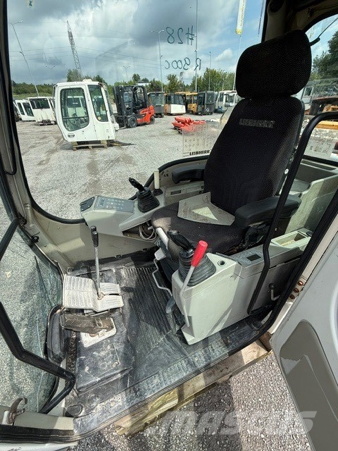 Liebherr R 904 C USED CAB كابينة والداخلية