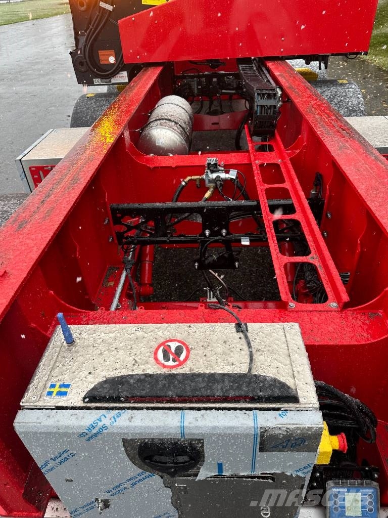 Hammar 110 C Sideloader semi-trailers