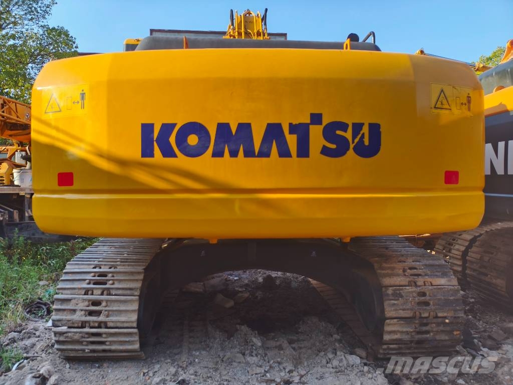 Komatsu PC 220-8 Гусеничні екскаватори