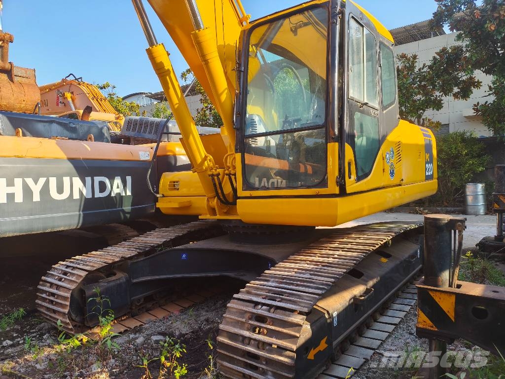 Komatsu PC 220-8 Гусеничні екскаватори