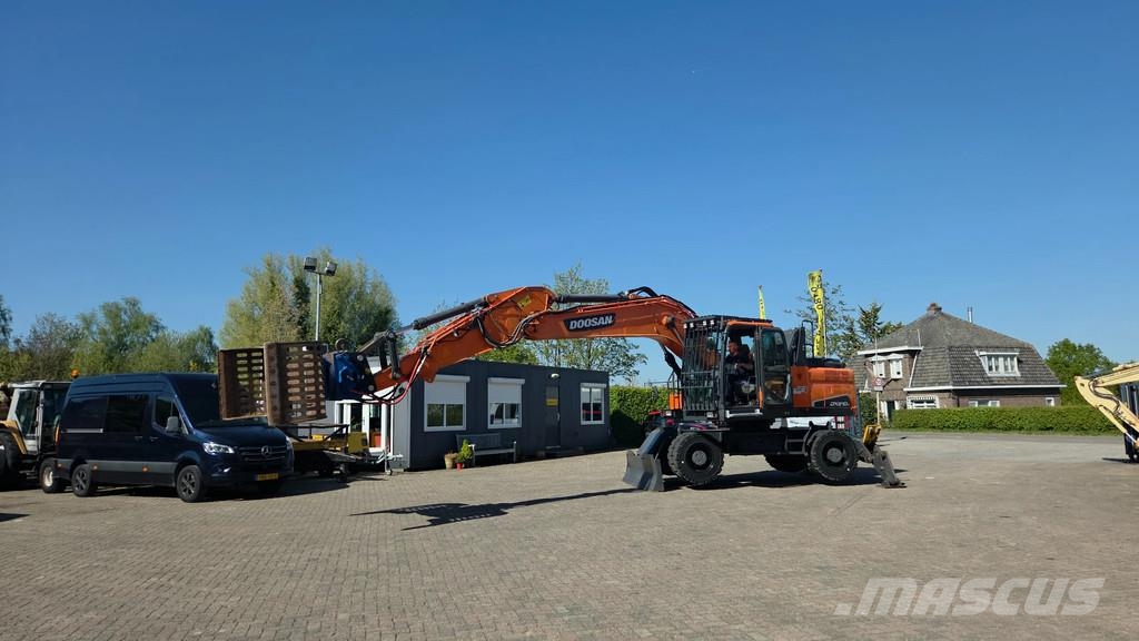 Doosan DX210W-5 2018 met Zijtveld S1202D sorteergrijper 2 Колісні екскаватори