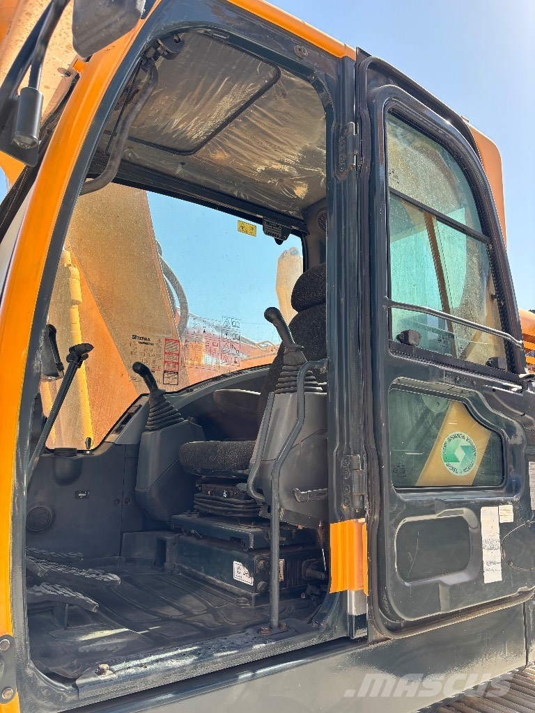 Hyundai R125LCR-9 Crawler excavators