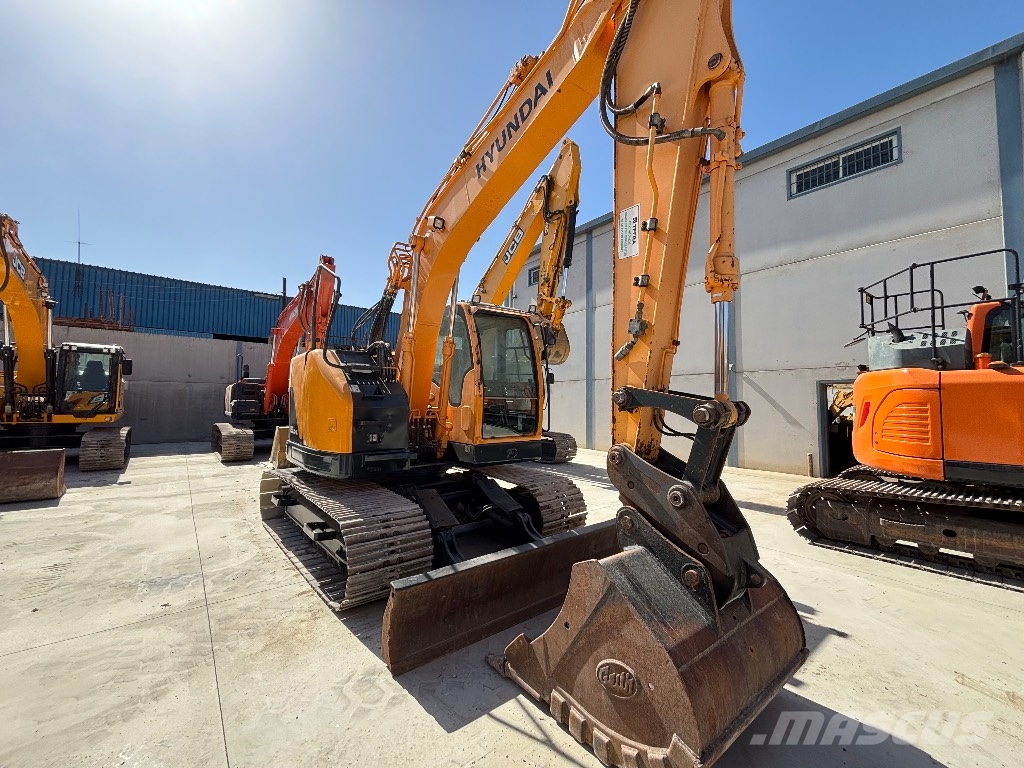 Hyundai R125LCR-9 Crawler excavators