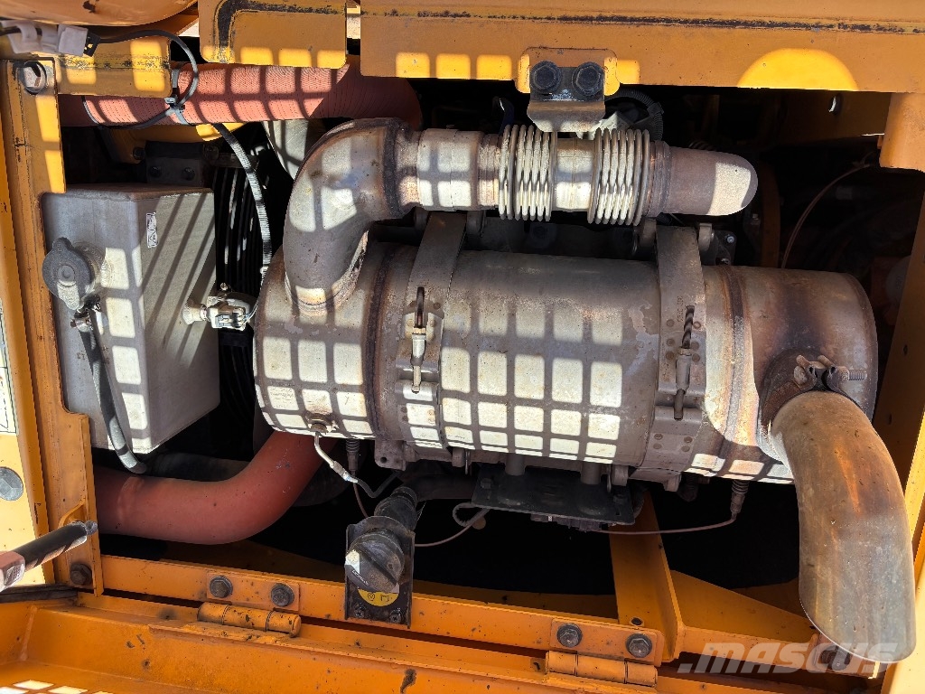 Hyundai R125LCR-9 Crawler excavators