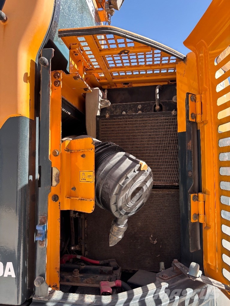 Hyundai R125LCR-9 Crawler excavators