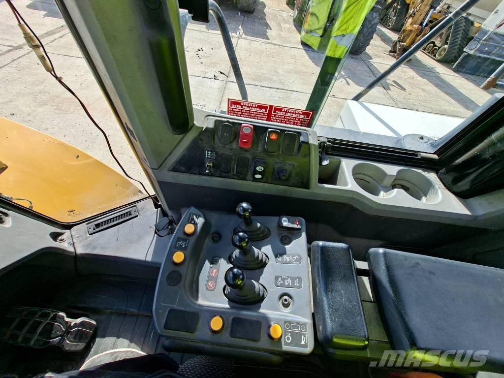 CAT 962M Wheel loaders