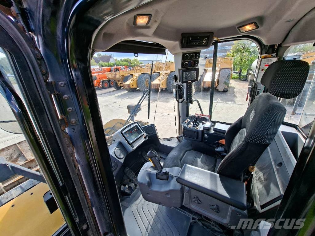 CAT 962M Wheel loaders